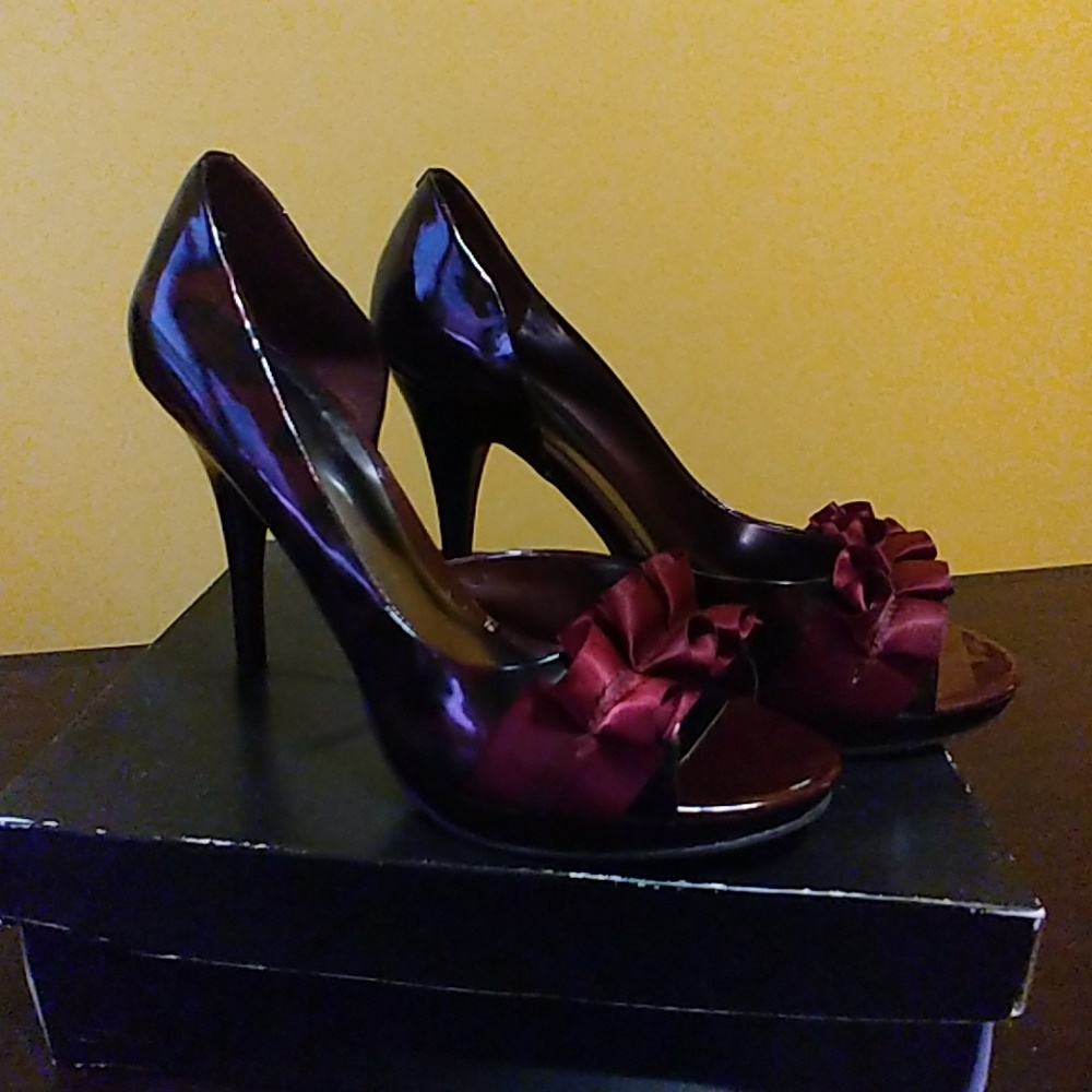 Carlos Santana high heel